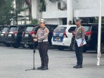 Dirlantas Polda Riau Pimpin Apel Pagi dan Berikan Penghargaan kepada Personel Berprestasi.