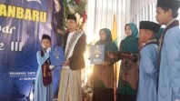 Haflah Akhirussanah dan Wisuda 77 Santri Angkatan ke III Pontren Aulia Cendekia Pekanbaru Diisi Tablig Akbar.