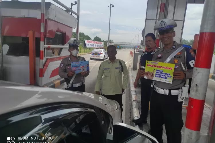 Dirlantas Polda Riau Berharap Masyarakat Dapat Lebih Berhati-hati Dalam Berkendara Dan Menerima Semua Informasi Yang ada