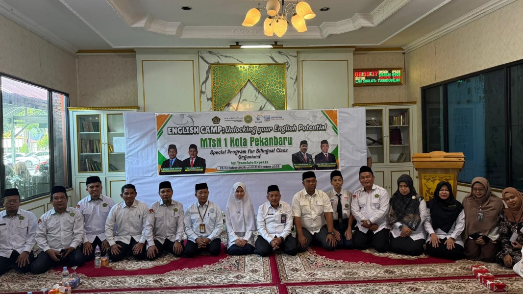 English Camp MTsN 1 Pekanbaru Resmi Dibuka, Kanwil Kemenag Riau Dorong Siswa Bilingual Lebih Percaya Diri