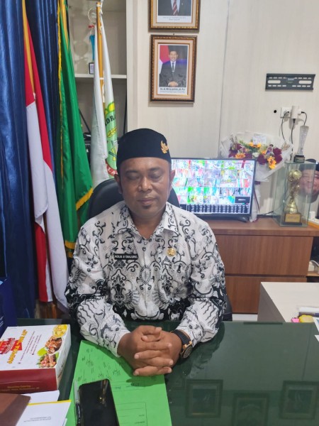 Peringatan HUT Hari Guru Nasional di MTSN 1 Pekanbaru Berlangsung Meriah