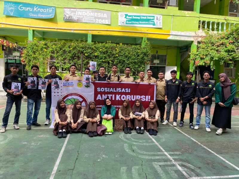 Mahasiswa Teknik Industri Umri Menggelar Sosialisasi Anti Korupsi Di SMAN 9 Pekanbaru